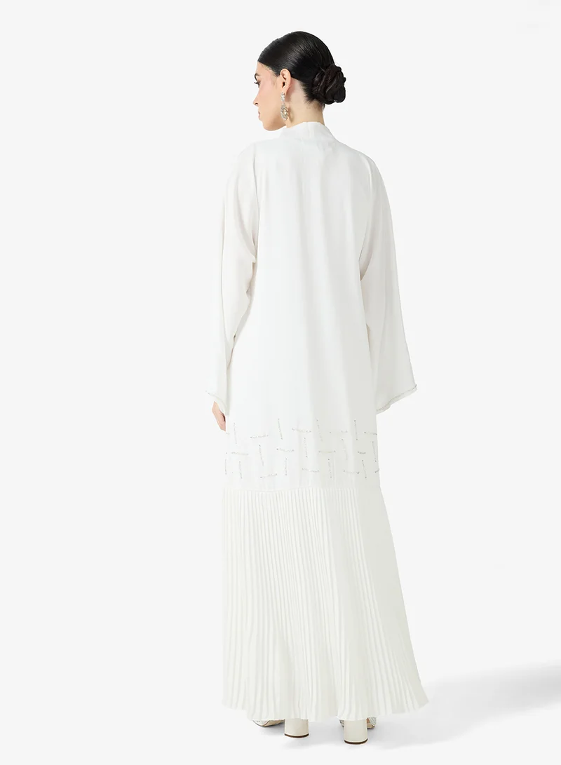 hayas closet Abaya with pleat details
